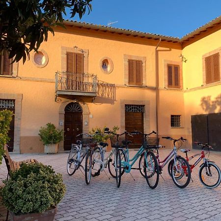 B&B Il Casale Foligno Luaran gambar