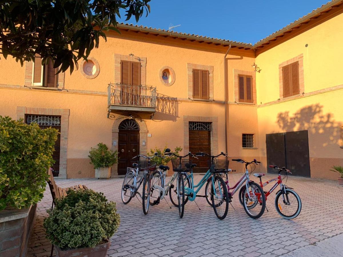 B&B Il Casale Foligno Luaran gambar